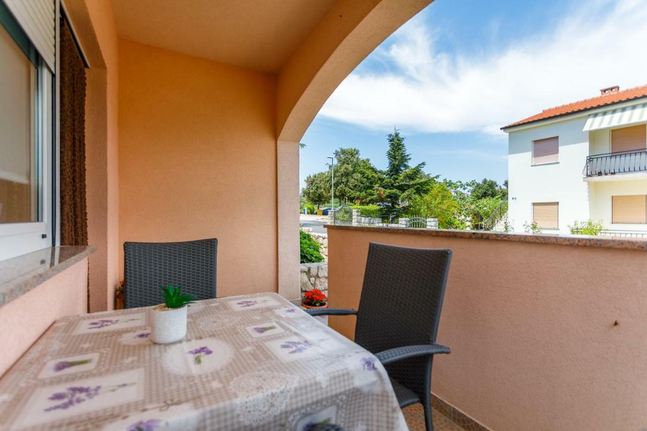 Holiday House Snjezana Krk Town Exterior foto