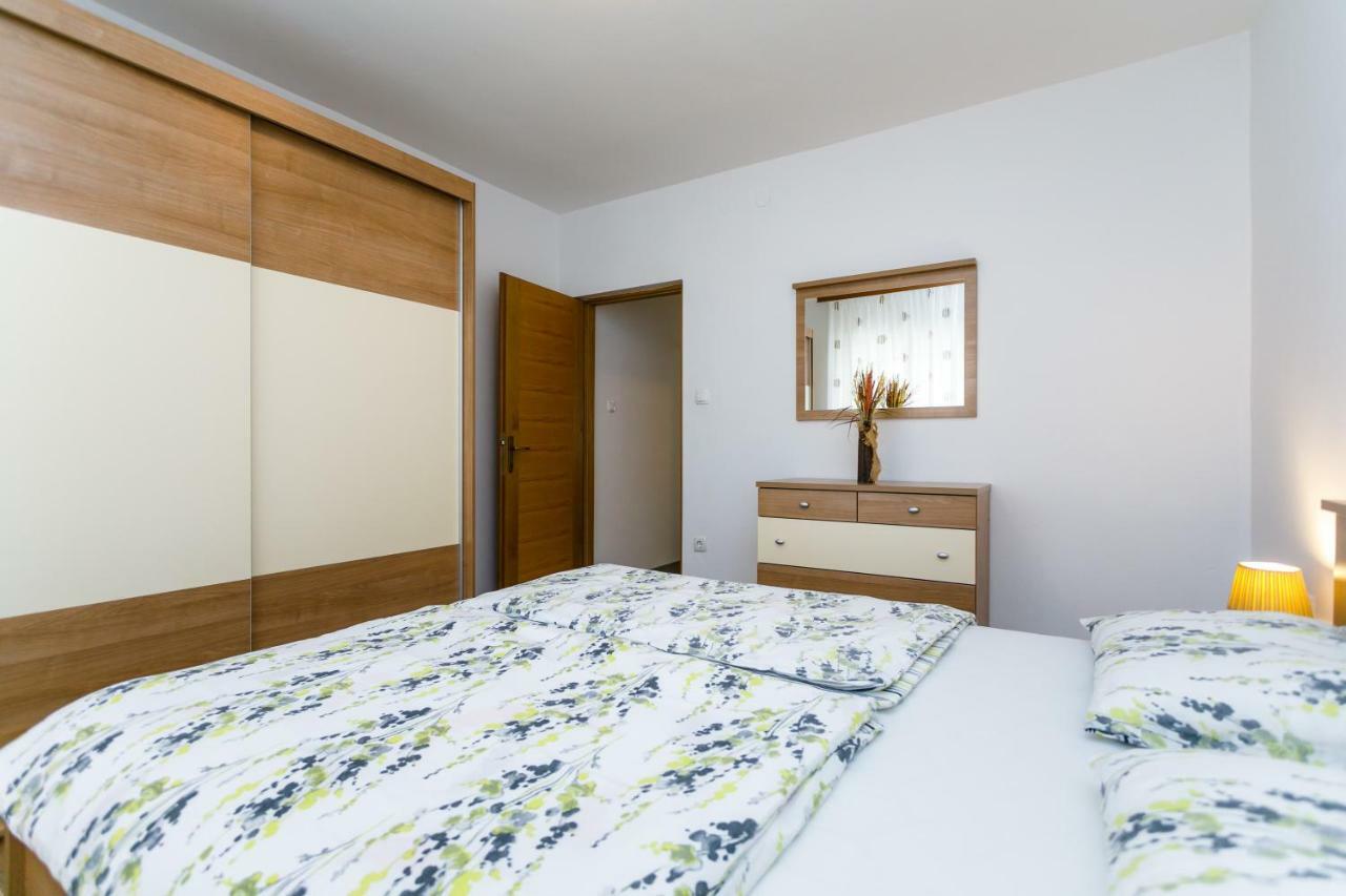 Holiday House Snjezana Krk Town Exterior foto