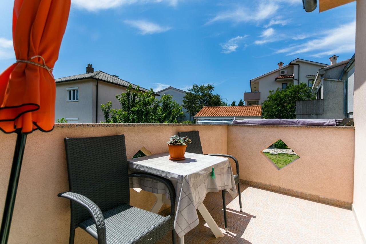 Holiday House Snjezana Krk Town Exterior foto